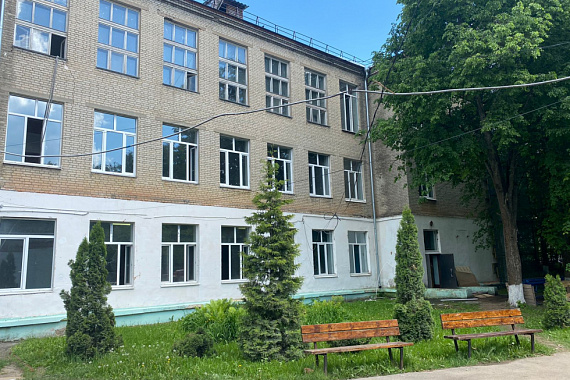 Штукатурка стен школы в Красноармейске