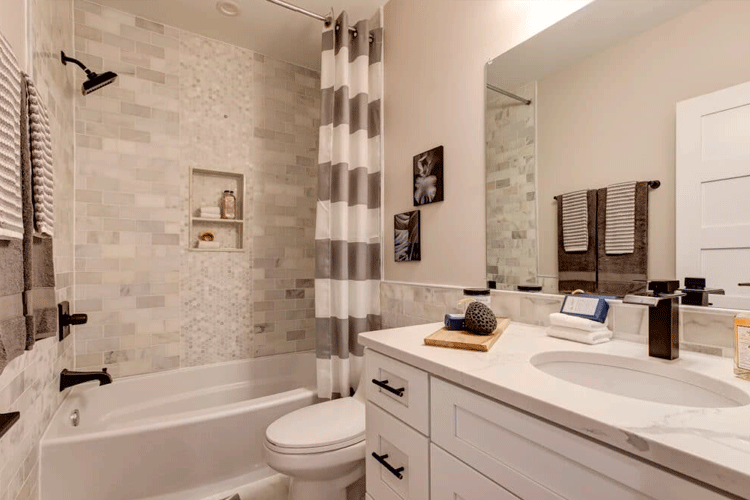 Bathroom renovation: tips and tricks