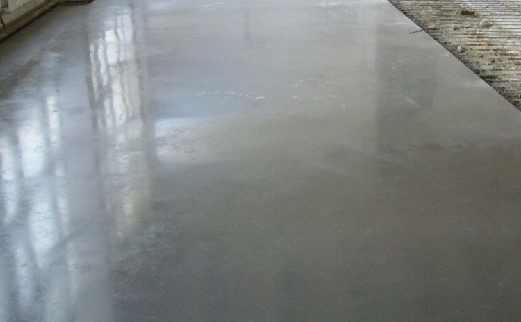 бетонный пол с топпингом