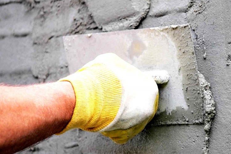 Высококачественная цементная штукатурка стен