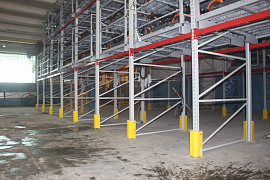 Semi-dry floor screed. Delisamokat Company warehouse